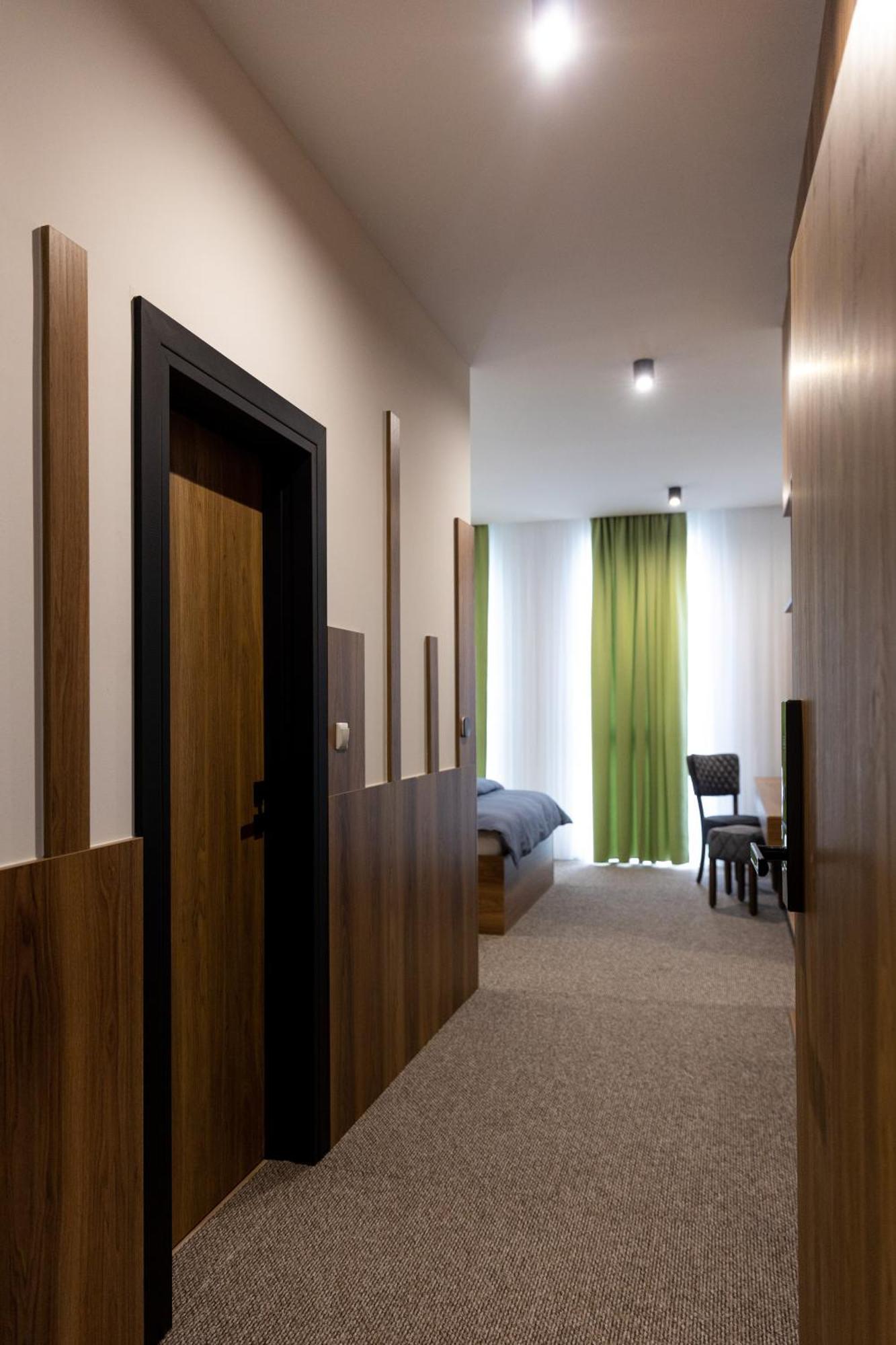 Hostel Tron Travnik Kültér fotó