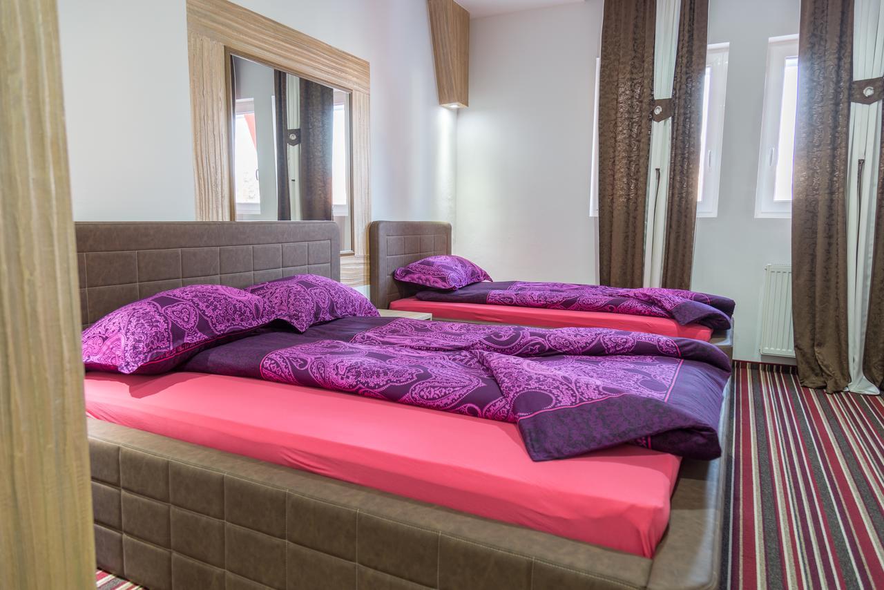 Hostel Tron Travnik Kültér fotó