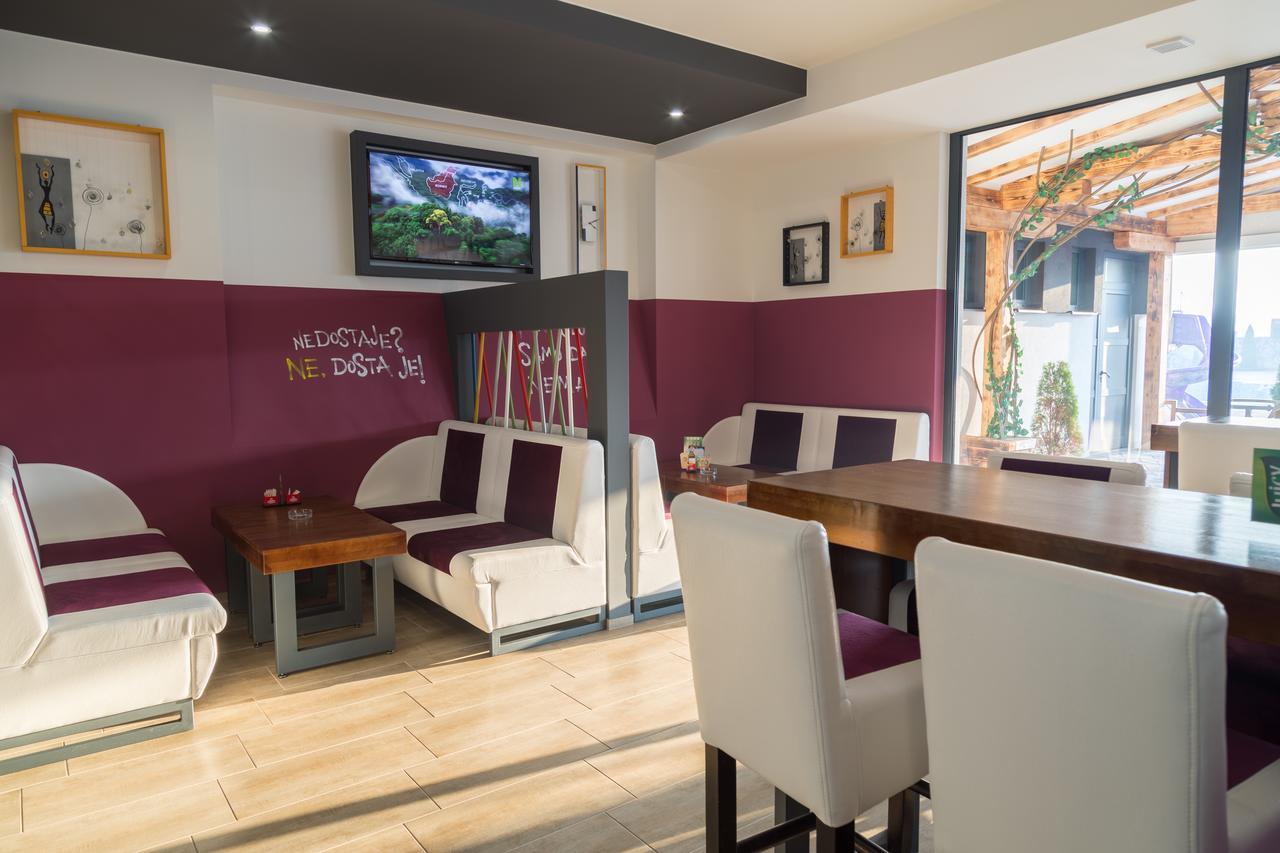 Hostel Tron Travnik Kültér fotó