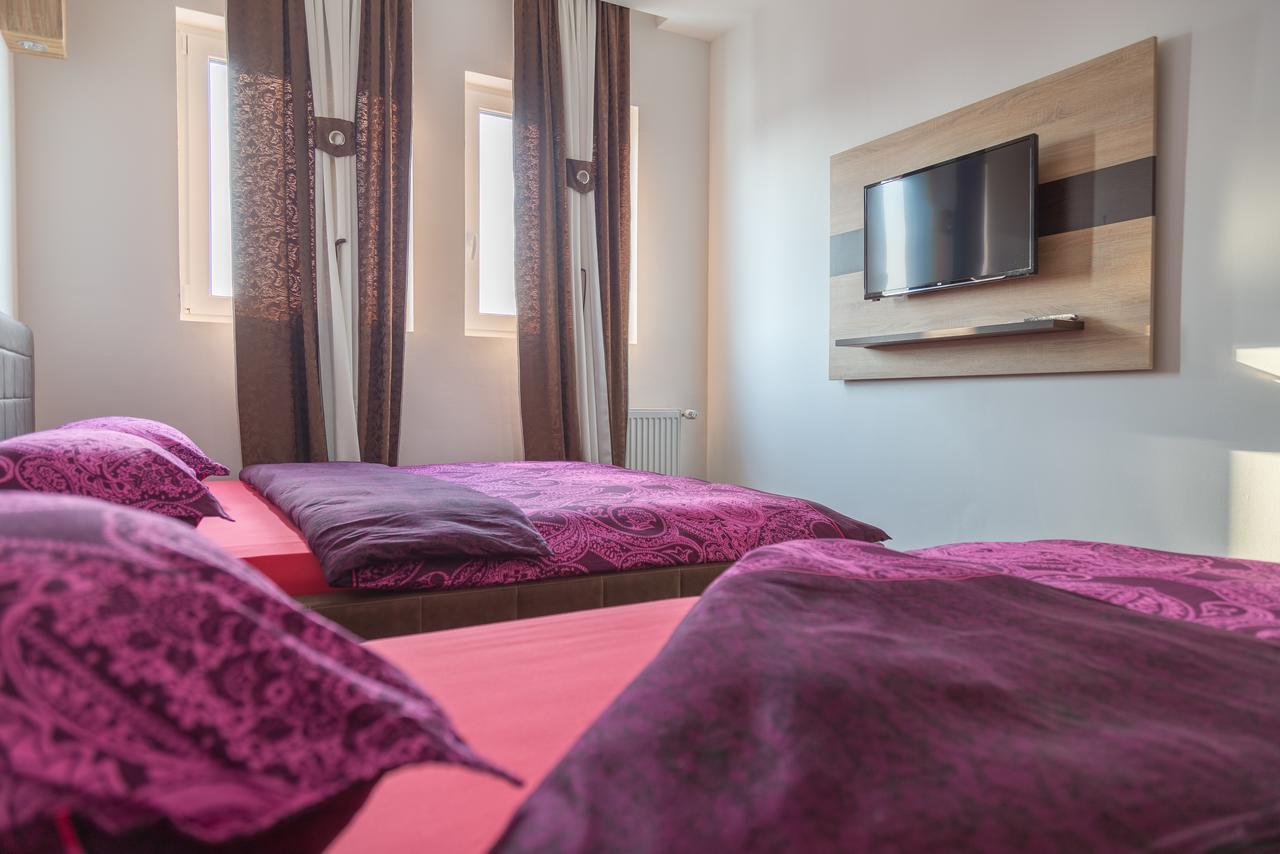 Hostel Tron Travnik Kültér fotó
